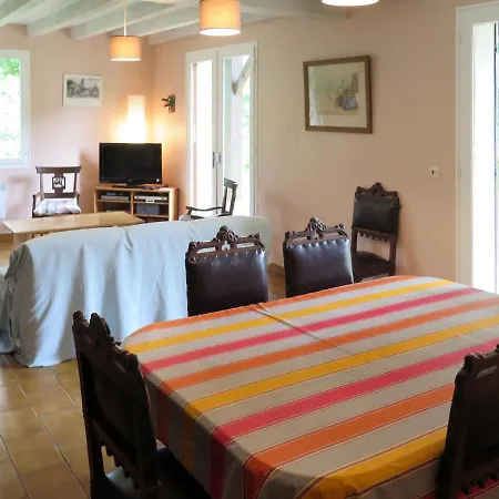 בית נופש Cherte By Interhome Uza