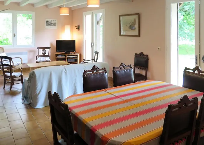 Semesterbostad Cherte By Interhome Uza